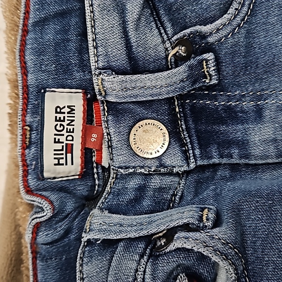 Tommy Hilfiger Toddler Boy Jeans - Picture 2 of 3